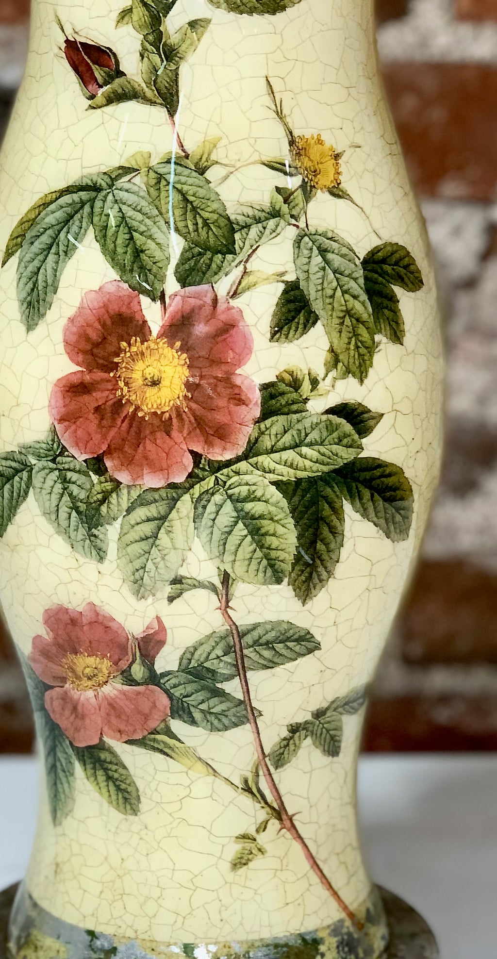 Rosarium Hurricane & Candle Base — Scarlet May Rose