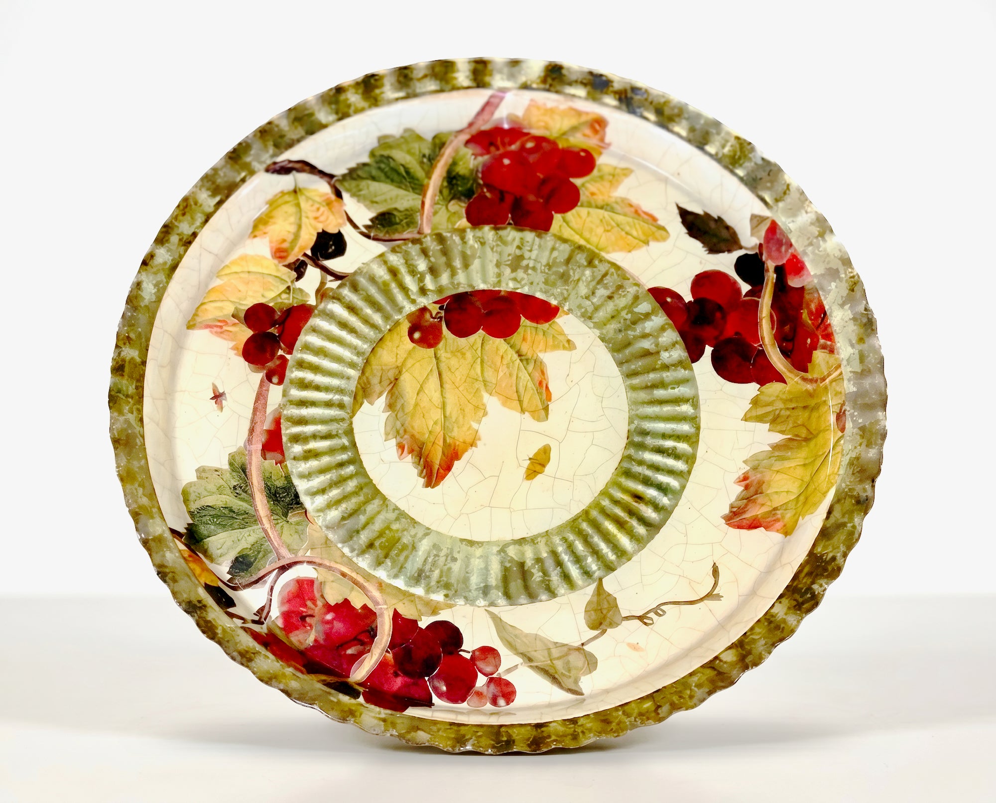 Vineyard 13" Fromage Presentation Platter — Red Grape Archive Edition