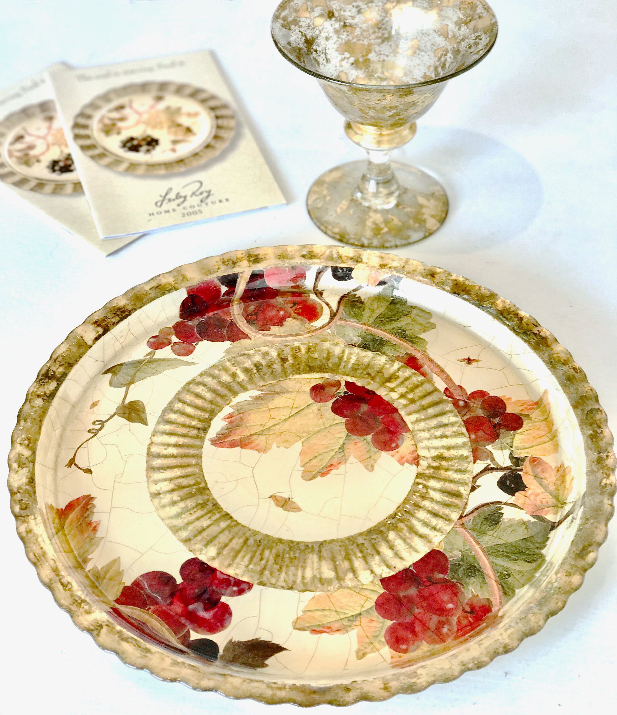 Vineyard 13" Fromage Presentation Platter — Red Grape Archive Edition