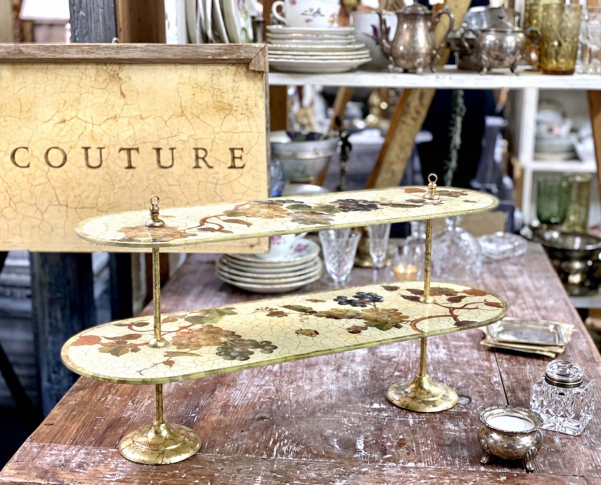 Vineyard Grand Two-Tier Pastry Server