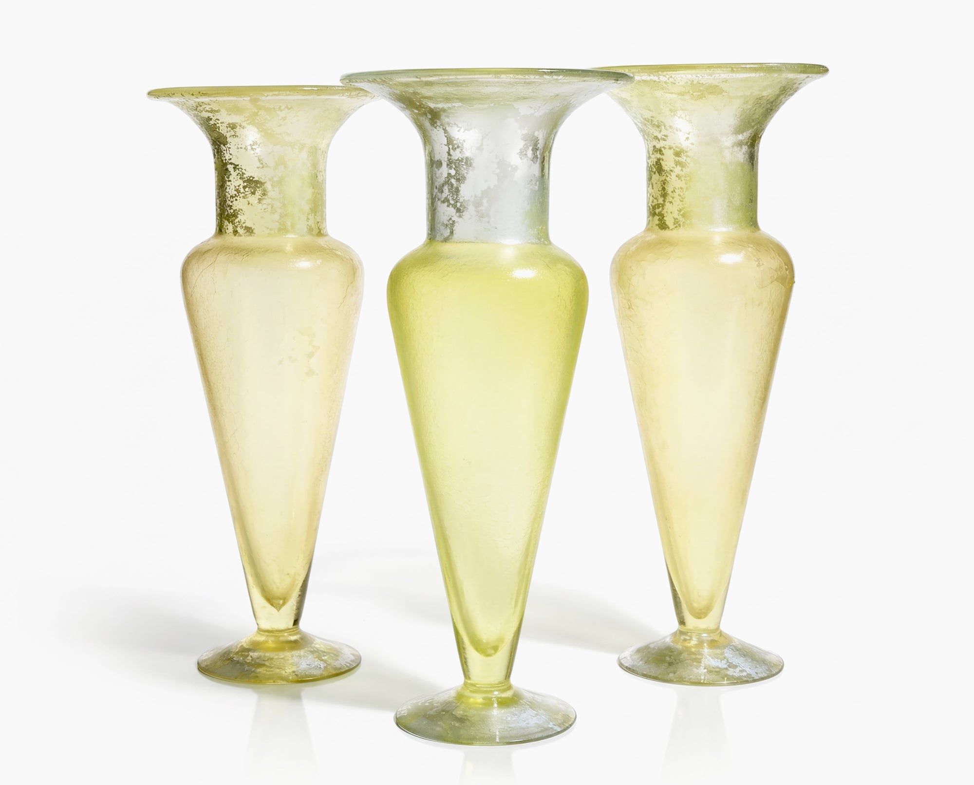 Orchidaceum 21" Emporium Vase — Yellow/Green Orchid